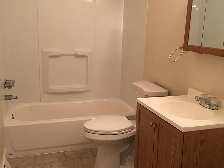903 S Green Rd #101 — Photo 3