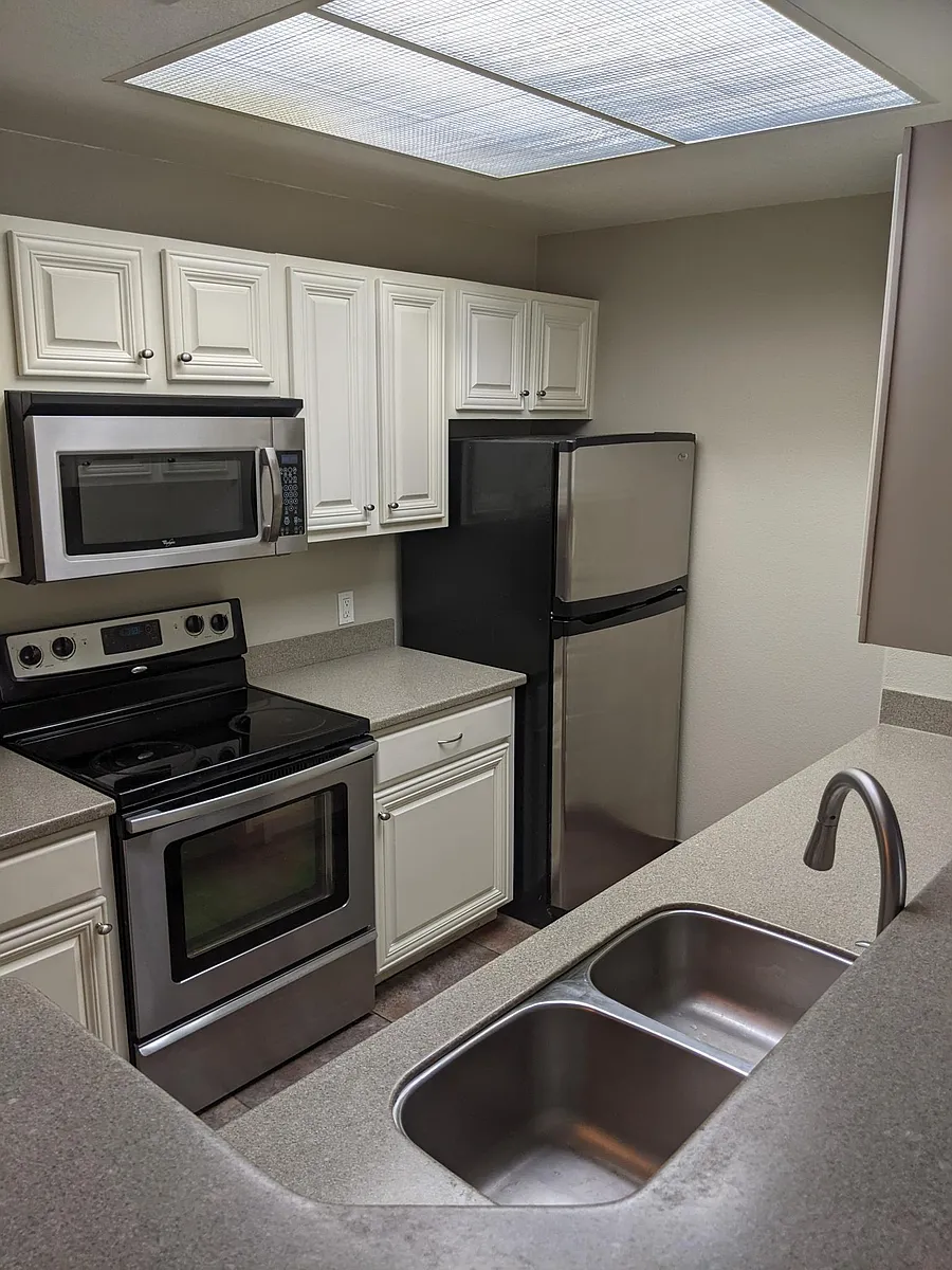 Building Photo - 3830 E Lakewood Pkwy E #1119