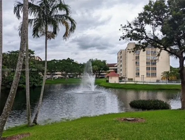 6901 Environ Blvd #2F