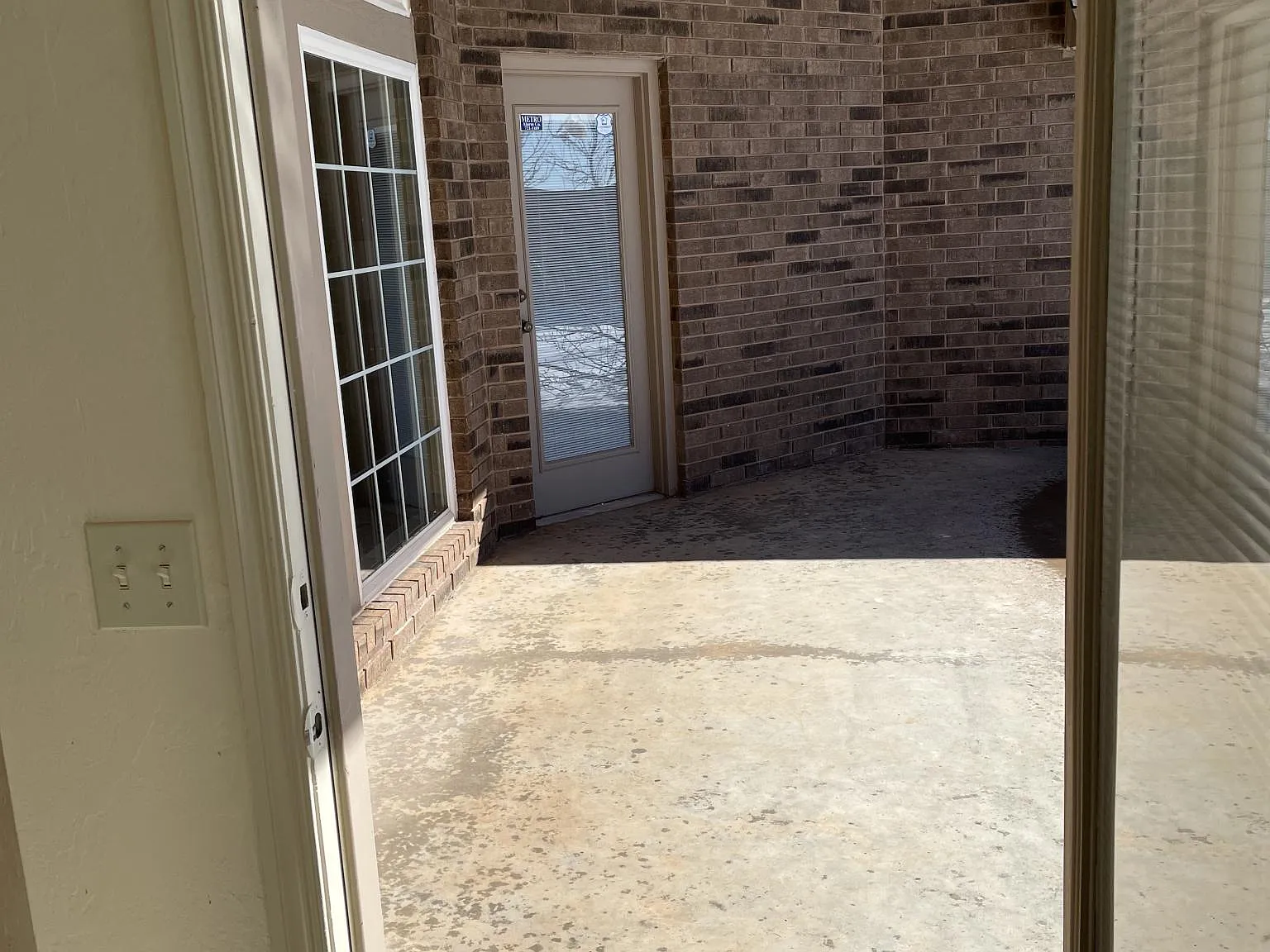 3 bed, 2.5 bath, 2549 sqft, $2,500 — Photo 3