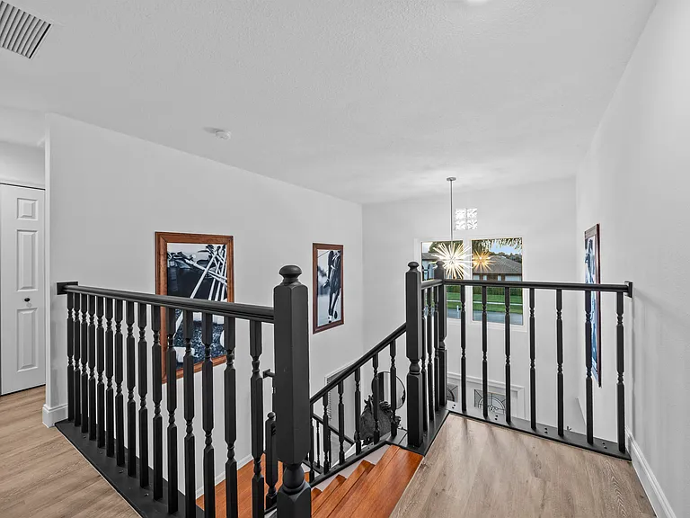 2400 Seaford Dr — Photo 36