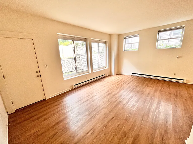 287 Saint John St #2 — Photo 3