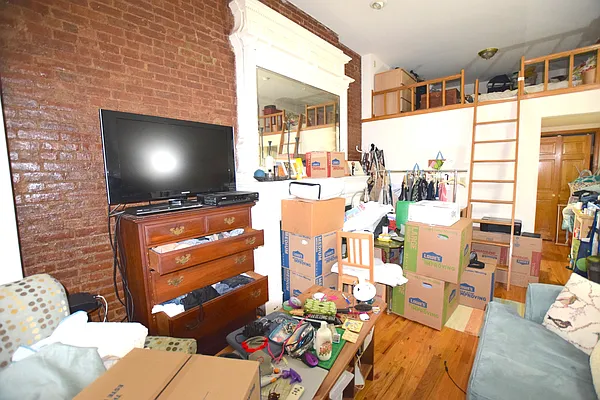 Rented by City Stop Realty | media 16