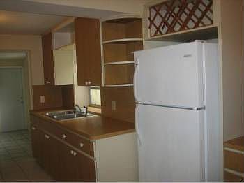 4th image of 711 NE 141st St