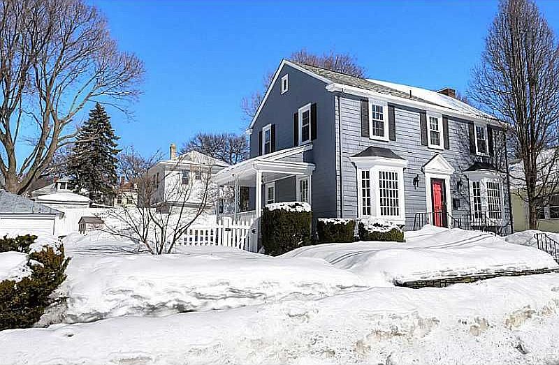 2nd image of 35 Sterling St