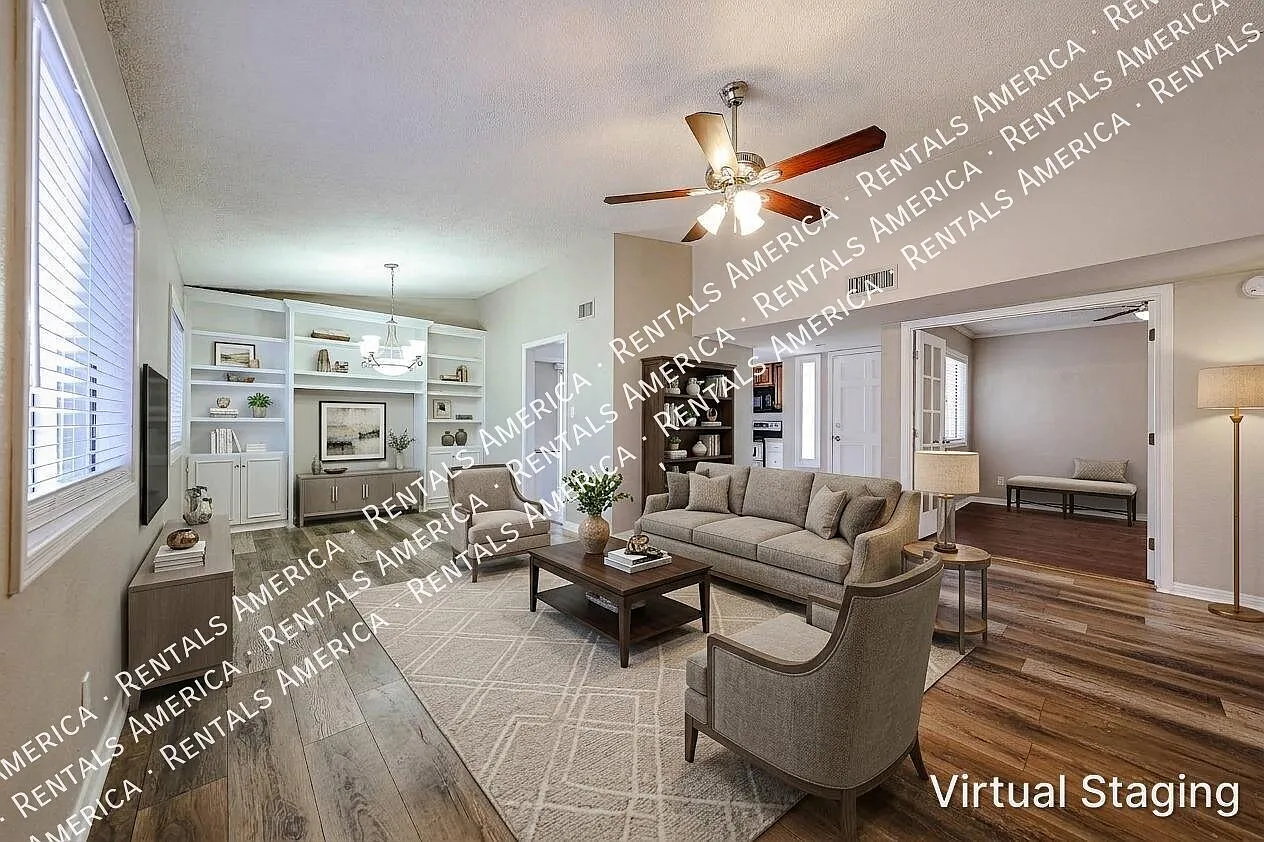$500 Rent Credit Lease Signed By October 1! — Photo 1