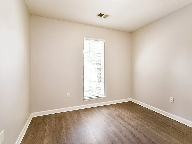 7845 Sarah Ann Dr S — Photo 11