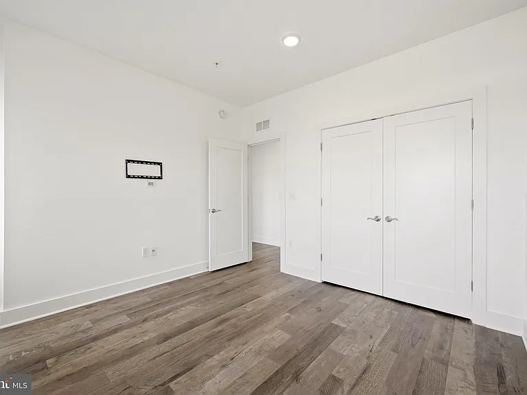 44824 Tiverton Sq — Photo 27