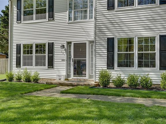 4th image of 601 Woodcott Dr
