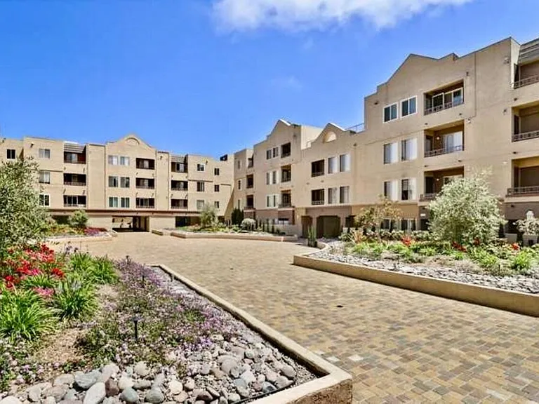 8889 Caminito Plaza Centro #7310 — Photo 18