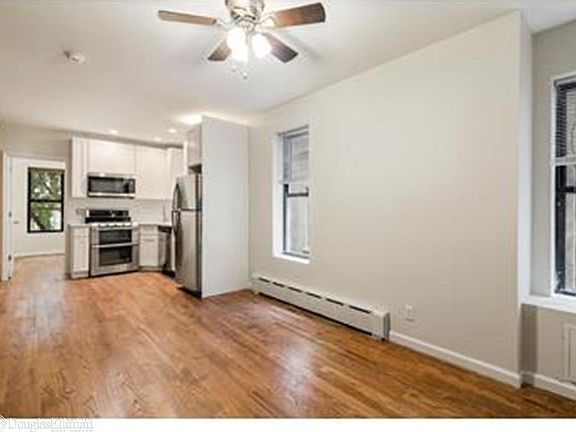 3rd image of 1518 Bedford Ave APT 3L