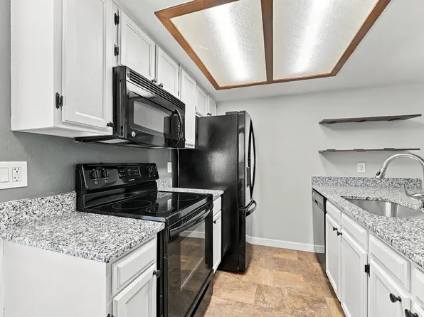 375 S Memphis Way APT B, Aurora, CO 80017