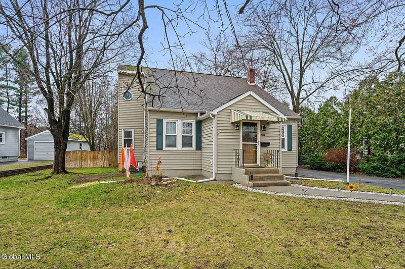 2nd image of 1002 Fort Hunter Road