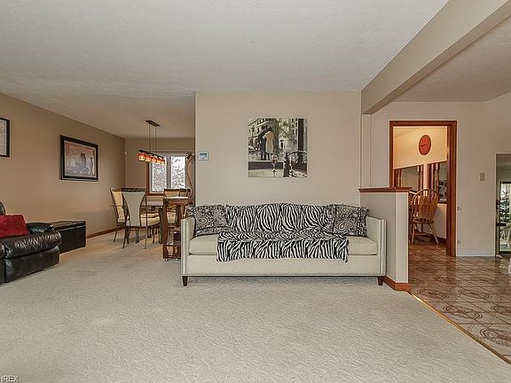 5th image of 6347 Dunfield Dr