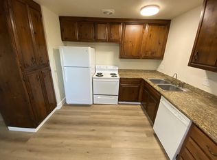 209 Wright Ln APT 4, Lakeport, CA
