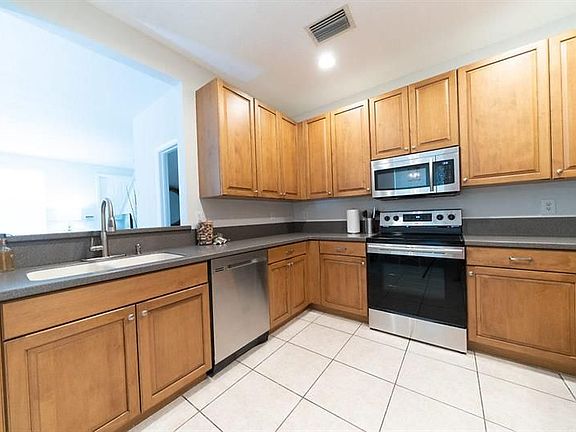 4th image of 4198 Saint Lukes Ln