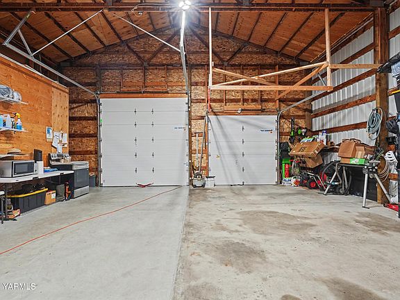 5th image of 230 Potter Rd