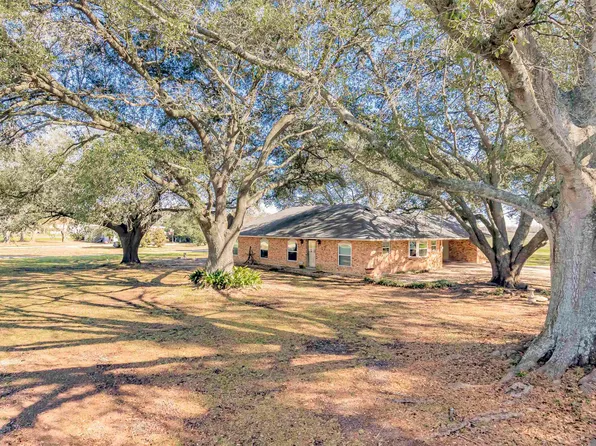 4216 Higdon Ln, Port Allen, LA 70767