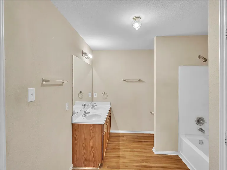 12830 Windy Summer Ln — Photo 21
