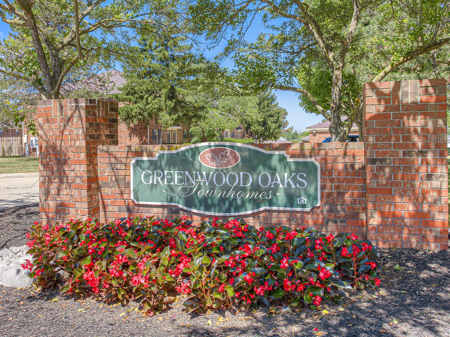 Greenwood Oaks — Photo 2