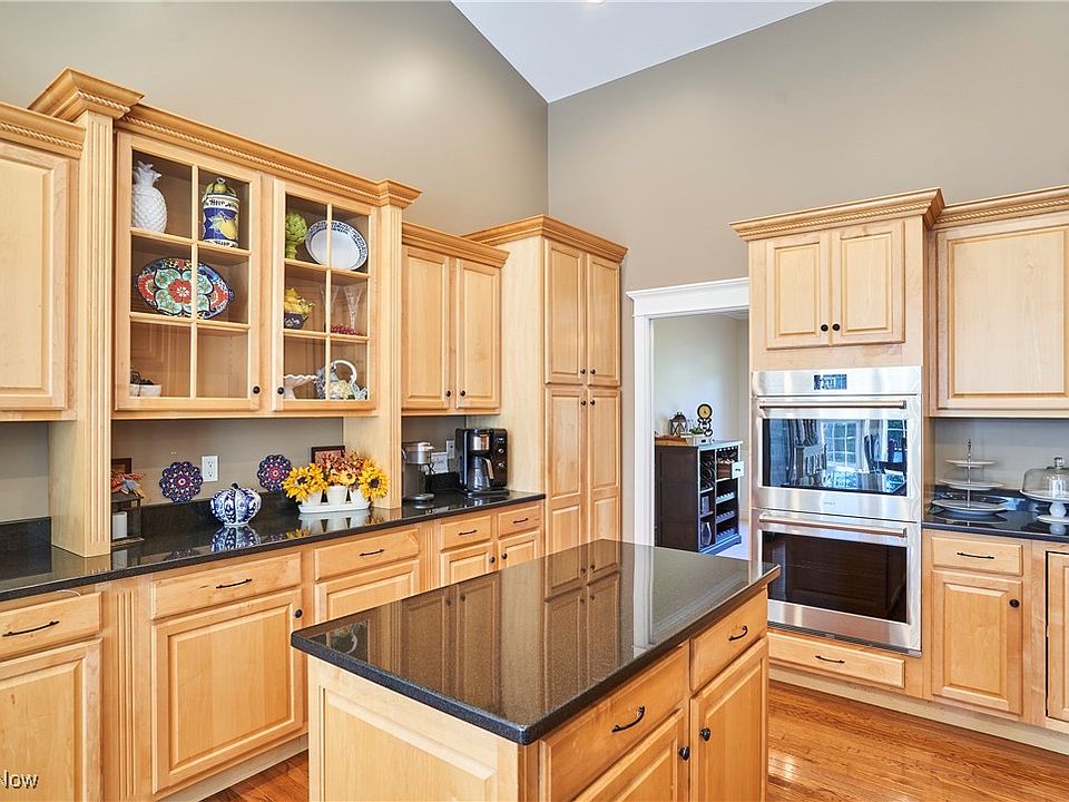 8154 Humphrey Hill Dr, Painesville, OH 44077 | Zillow