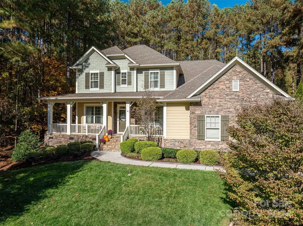 109 Woodward Ridge Dr, Mount Holly, NC 28120