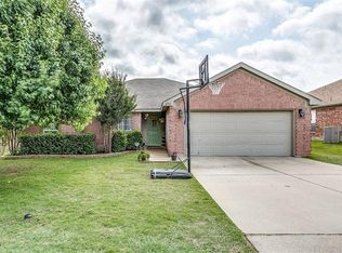 206 Whitestone Way, Weatherford, TX 76085