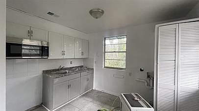 2nd image of 1265 W 26th St #1267