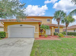 16907 Crestview Ln, Weston, FL 33326
