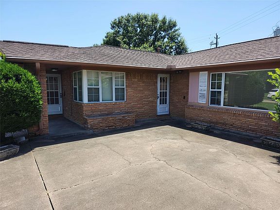 2nd image of 11319 Walk Dr