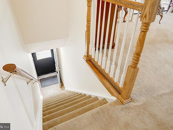 5th image of 86 Valleybrook Dr
