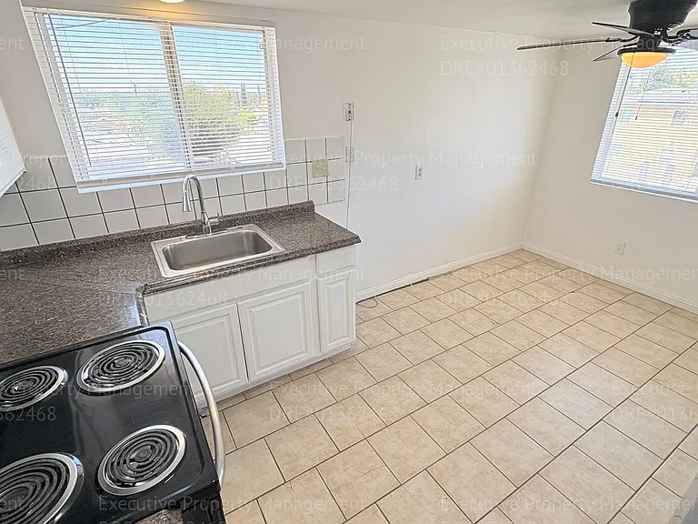 1303 Bernard St. — Photo 14