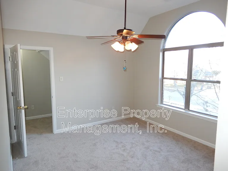 4525 Hickory Creek Dr — Photo 28