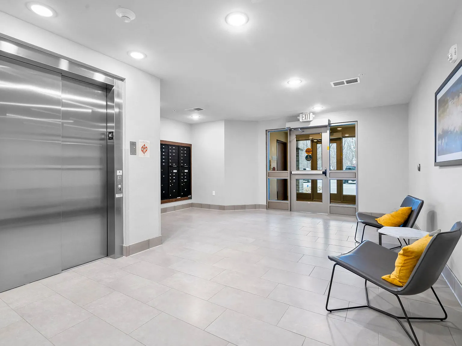 Coral North Apartments — Photo 2