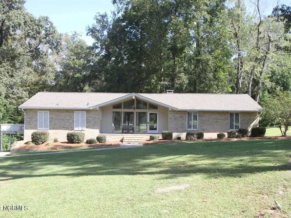 2602 Walnut Street, Elizabethtown, NC 28337