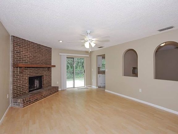 5th image of 522 Sunny Cir