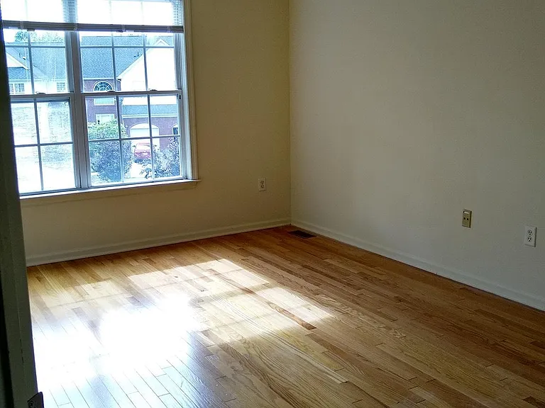 19 Wordsworth Ct — Photo 12