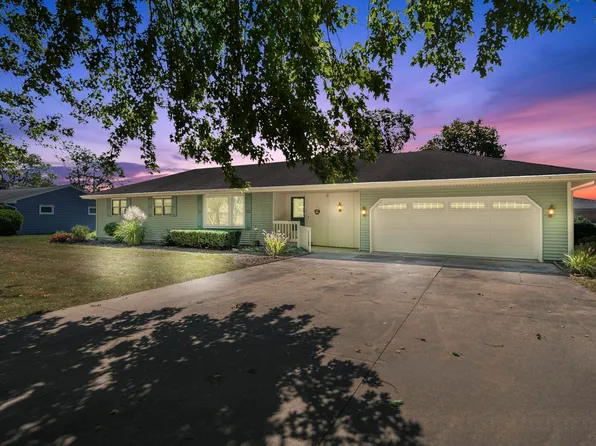 23010 Park Ln, Woodburn, IN 46797