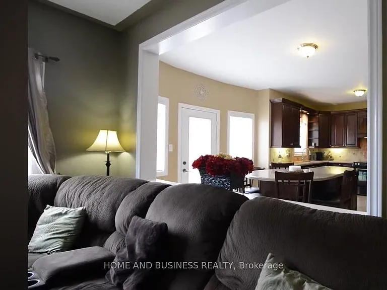3285 Paul Henderson Dr — Photo 6
