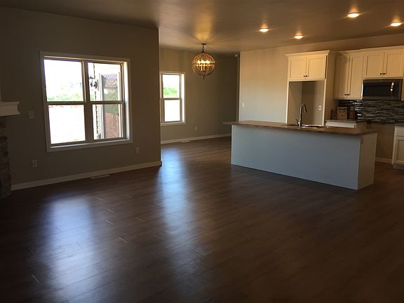 3rd image of 2924 Chrystella Dr