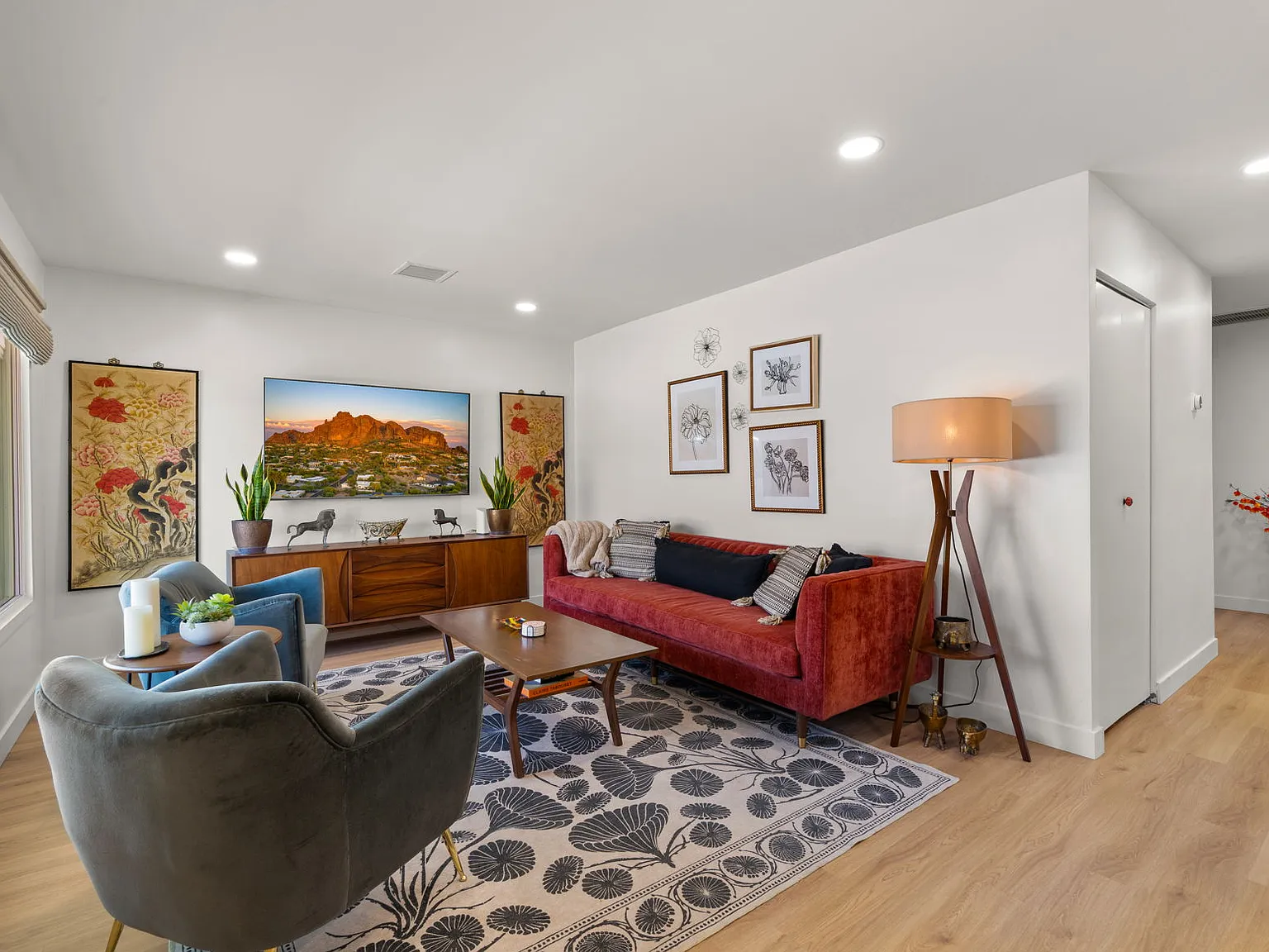 3 bed, 1450 sqft, $3,750 — Photo 2