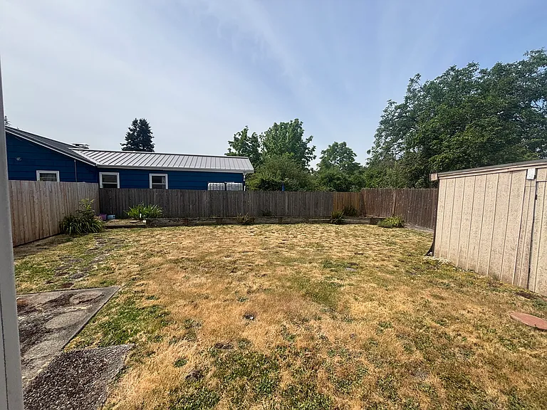 7814 SE Center St — Photo 12