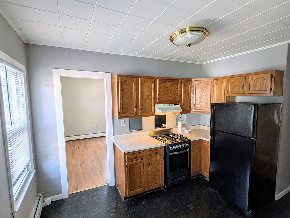 1st image of 9 Union St #B