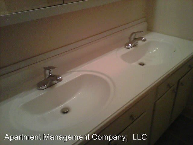 2nd image of 1528 6th Ave APT 02