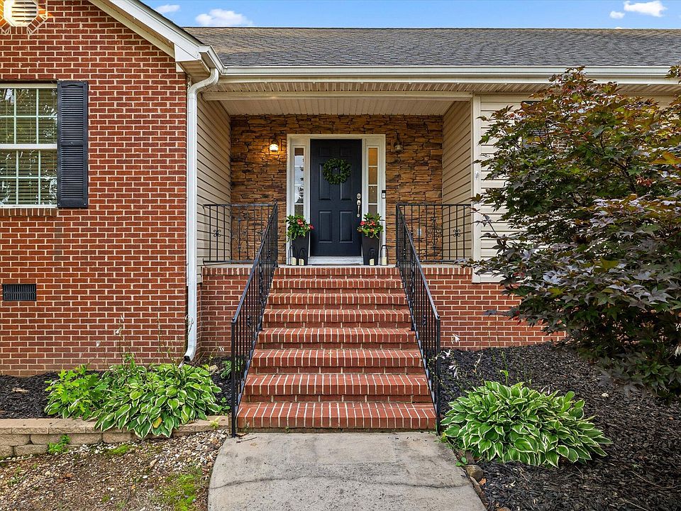 1st image of 239 Kailors Cove Cir