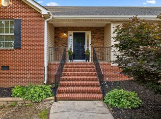 239 Kailors Cove Cir, Ringgold, GA 30736