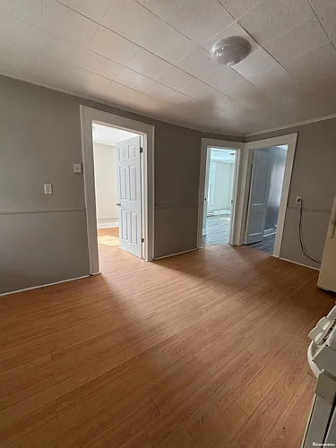 27 Hawthorne Ave Photo 1
