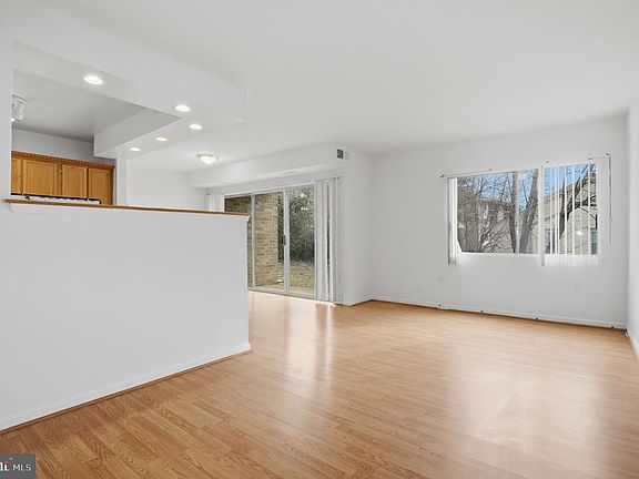 4th image of 3752 Bel Pre Rd APT 3