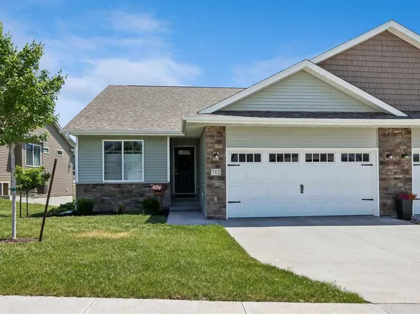 712 Creekside Dr, Tiffin, IA 52340