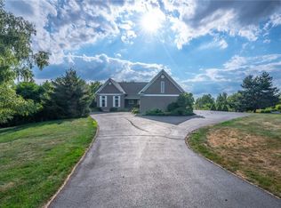 101 Ayyar Ct, Slippery Rock, PA 16057